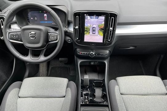 Volvo XC40 B4 Plus Black Edition