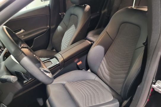 Mercedes CLA 200 mHEV 7G-DCT