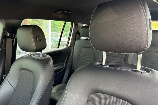 Mercedes GLB 200