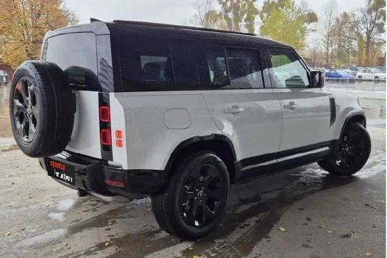 Land Rover Defender 110 D240 SE