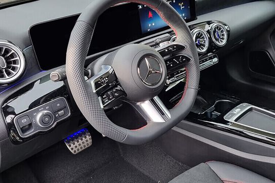 Mercedes Klasa A 250 e Saloon AMG Line