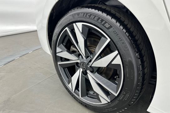 Peugeot 308 Active Pack 1.6 PHEV e-EAT8