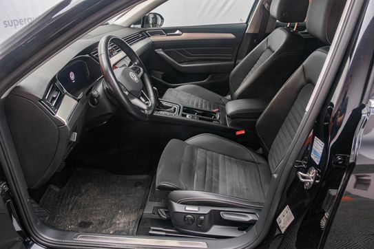 Volkswagen Passat 2.0 TSI Elegance DSG