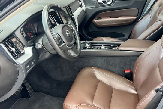 Volvo XC60 T6 AWD Plug-In Hybrid R-Design