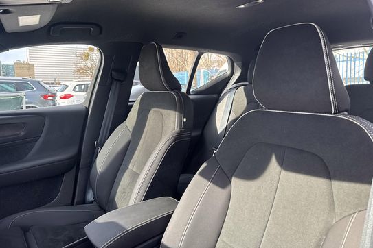 Volvo XC40 T5 Plug-In Hybrid Plus Bright