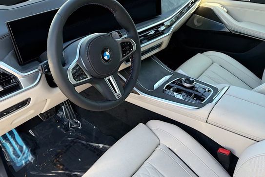 BMW X7 M60i xDrive