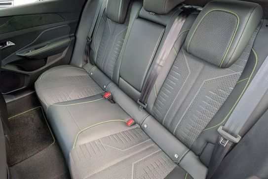 Peugeot 408 GT S&S e-DCS6 1.2 PureTech mHEV