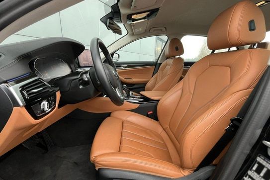 BMW Seria 5 530i xDrive mHEV Luxury Line aut