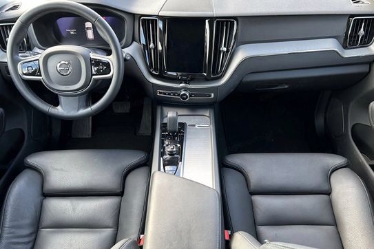 Volvo XC60 B5 B AWD Plus Dark