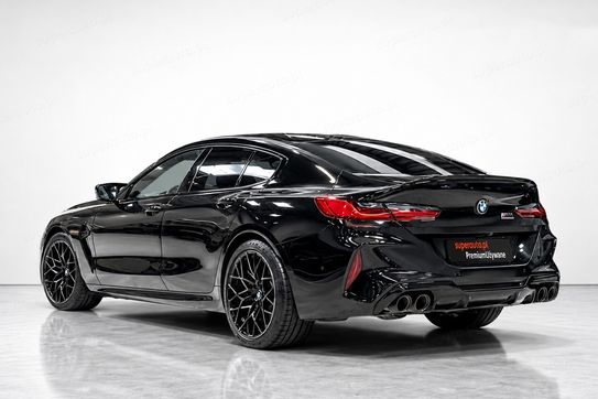 BMW Seria 8 M8 Competition