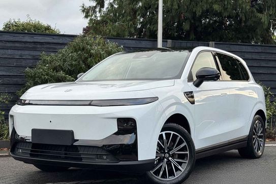 Leapmotor B10 Design Hybrid EV 18,8 kWh