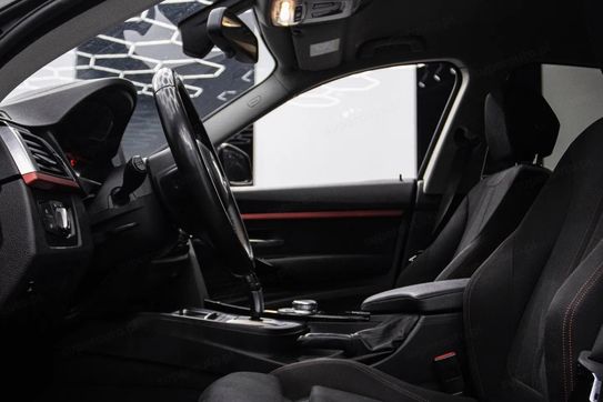 BMW Seria 3 Gran Turismo 320i aut