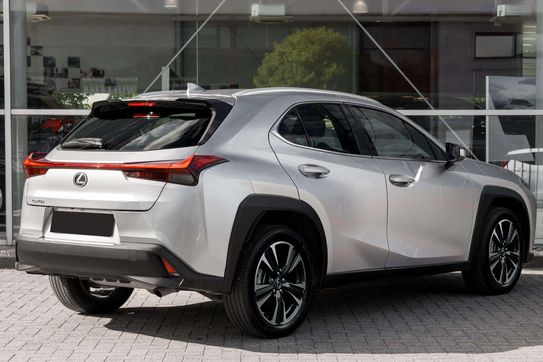 Lexus UX 300h Business