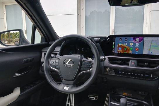 Lexus UX 300h F Sport AWD