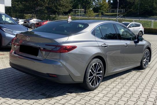 Toyota Camry Prestige 2.5 Hybrid Dynamic Force