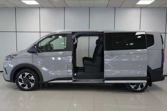 Ford Tourneo Custom 320 L2H1 Active A8 AWD