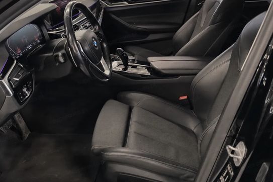 BMW Seria 5 518d Sport Line