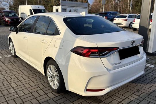 Toyota Corolla Comfort 1.5 benzyna