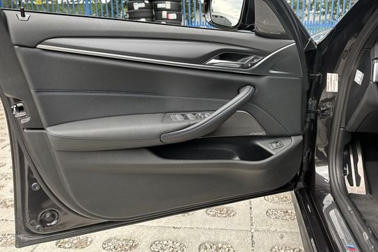 BMW Seria 5 520d xDrive M Sport