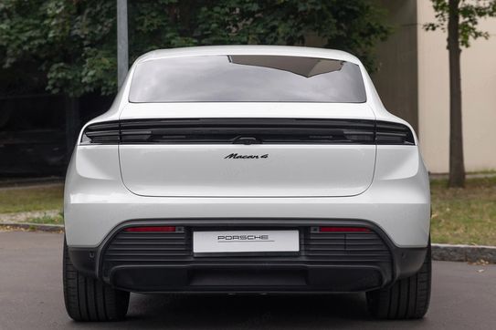 Porsche Macan 4