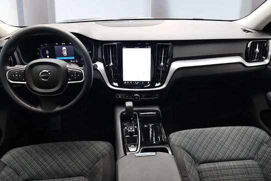 Volvo V60 T6 AWD Plug-In Hybrid Core