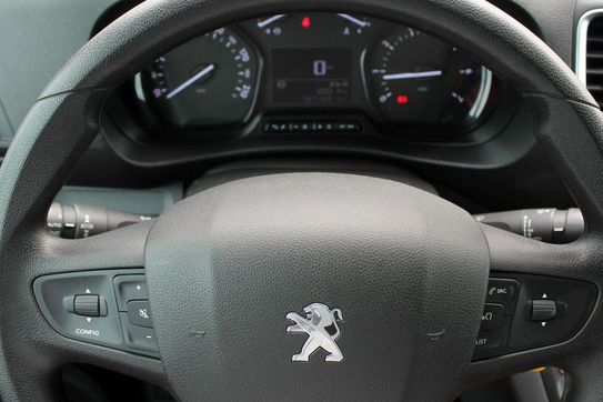 Peugeot Expert L2H1 Zabudowa Warsztatowa