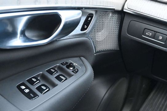 Volvo XC90 T8 AWD Plug-In Hybrid Ultra Dark 7os