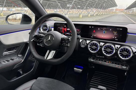 Mercedes CLA 200 AMG Line