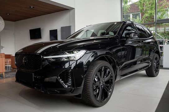 Volvo XC60 B5 AWD Ultra Black Edition