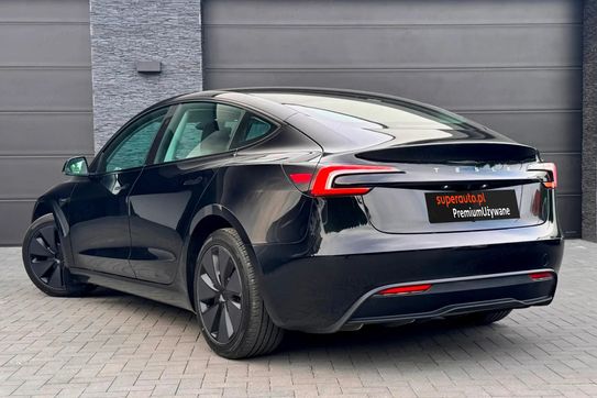 Tesla Model 3 Long Range RWD