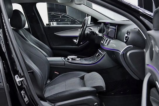 Mercedes Klasa E 220 d 9G-TRONIC