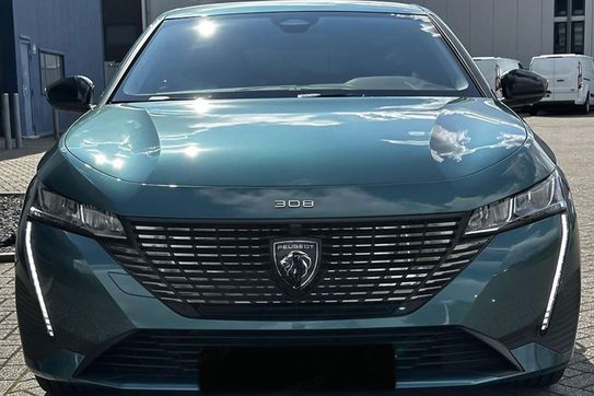Peugeot 308 Allure EAT8  1.5 BlueHDi