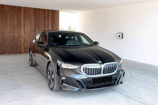 BMW Seria 5 530e xDrive M Sport