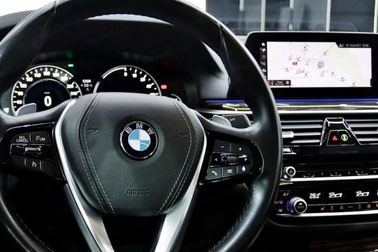 BMW Seria 5 530e xDrive Luxury Line