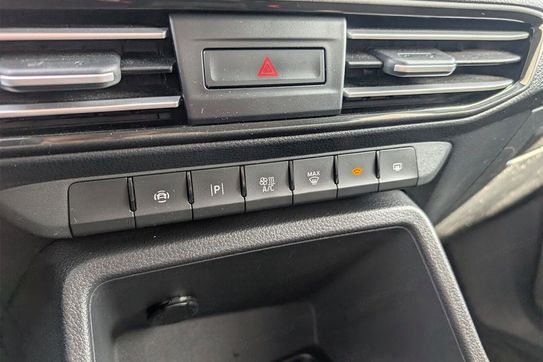 Ford Tourneo Connect L2H1 Titanium AT