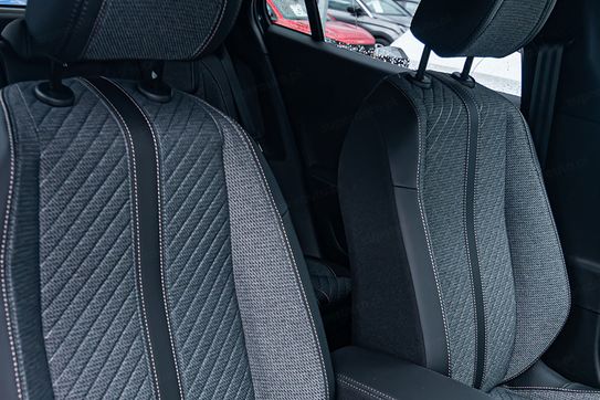 Peugeot 2008 Allure e-DCS 1.2 mHEV