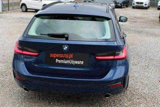 BMW Seria 3 318i aut