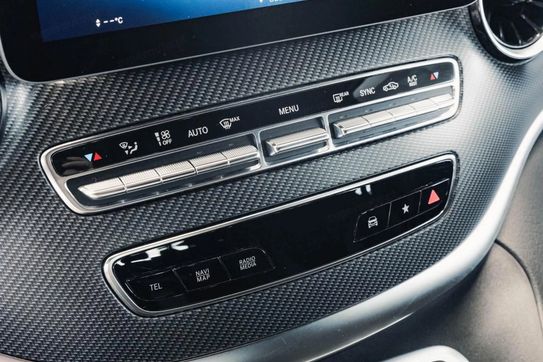 Mercedes V Klasa 300 d 4-Matic  9G-Tronic (długi)
