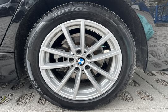 BMW Seria 3 318i
