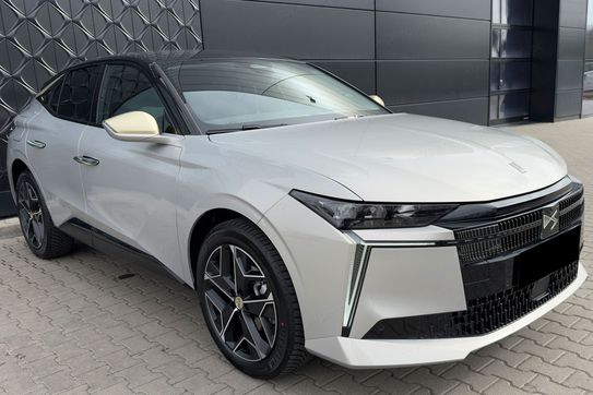 DS N°4 Performance Line EAT8 1.5 BlueHDi