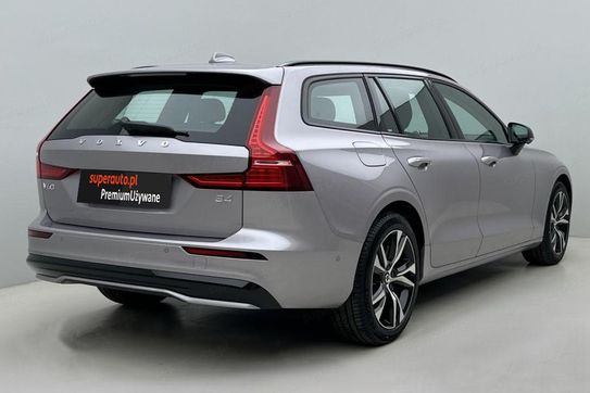 Volvo V60 B4 B Plus Dark