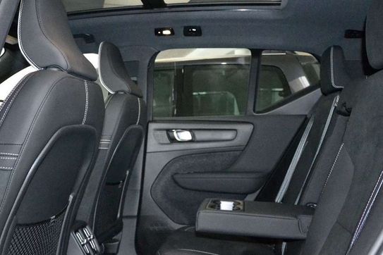 Volvo XC40 B4 Ultra Black Edition