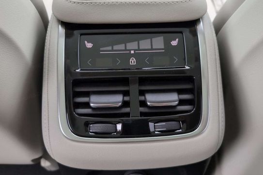 Volvo XC60 B5 AWD Ultra Bright