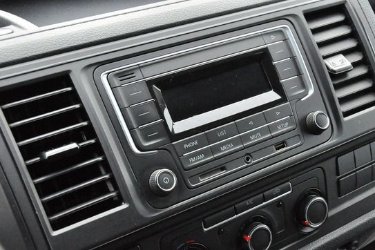 Volkswagen Transporter TDI L2H1