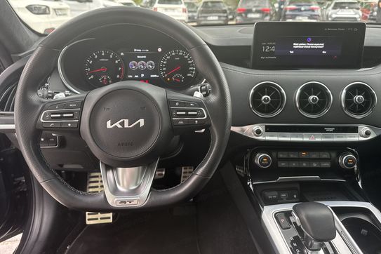 Kia Stinger GT 3.3 T-GDI V6  AWD