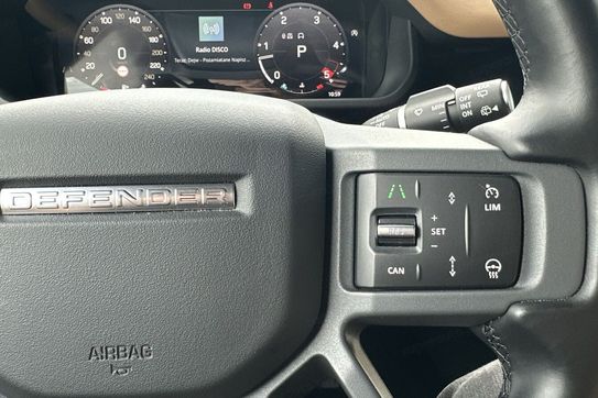 Land Rover Defender 110 D250 X-Dynamic HSE