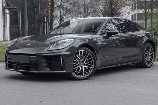 Porsche Panamera 4 E-Hybrid