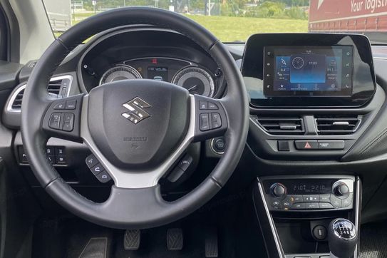 Suzuki S-Cross 1.4 SHVS Premium 4WD