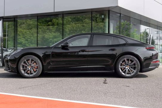 Porsche Panamera 4