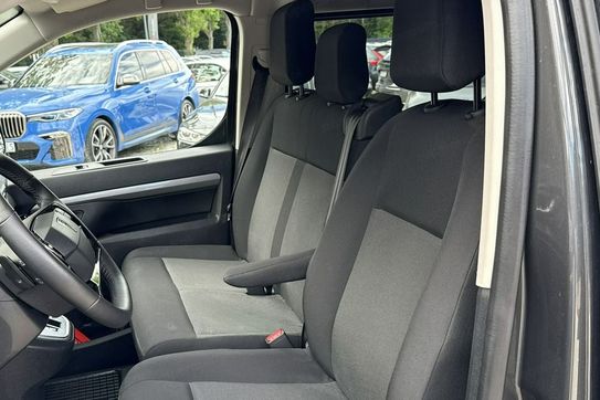 Peugeot Traveller BlueHDi Standard
